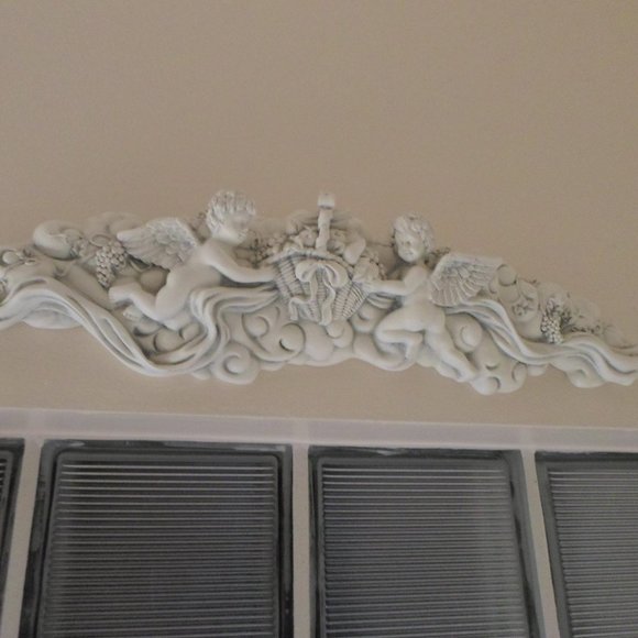Cherubs 3-D Wall Décor 3-D Sculpture - Picture 2 of 2